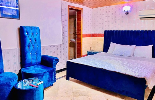 F-6 Sector Hotel | Partridge Inn Guest House