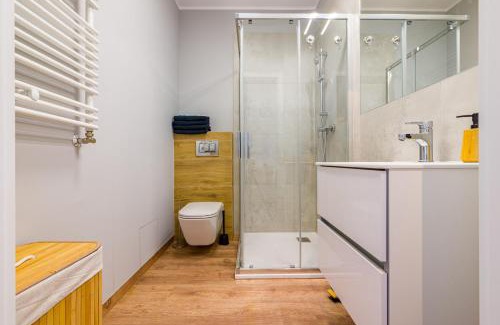Krzyki Apartment | Partynice Apt - Parking & Balcony - by Rentujemy