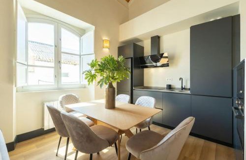 San Julian Apartment | Pasaje Mallol Central Duplex by Valcambre