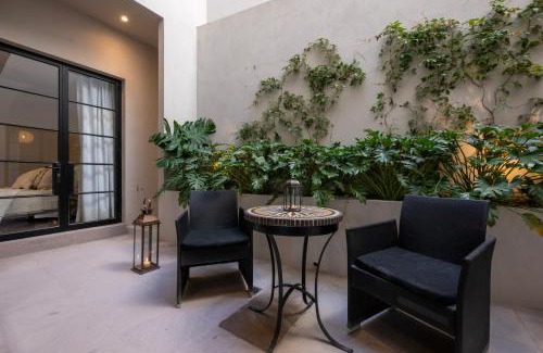 Zona Centro Apartment | Paseo del Centro I Luxury Condominio Boutique I Centro Histórico