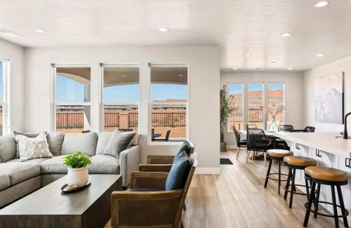 Washington House | Paseos Poolhouse home