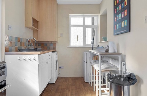 Flookburgh House | Pass the Keys | Beautiful 3 Bed Cottage in the Heart of Flookburgh