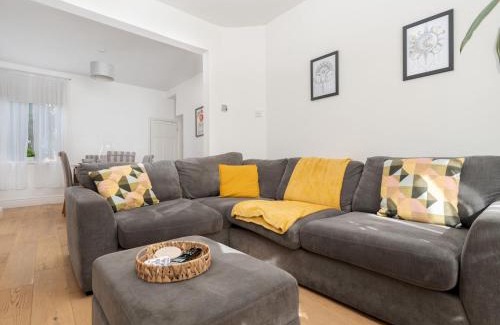 Liverpool House | Pass the Keys 2 Bed Charming Home by Sefton Park Liverpool