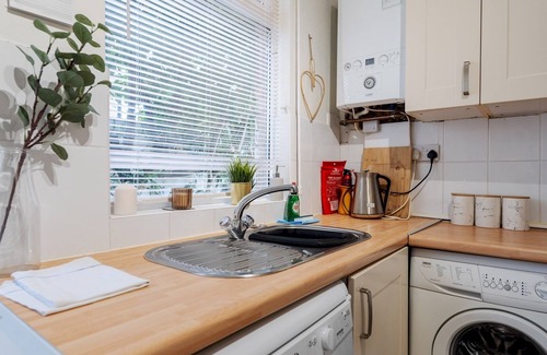 Liverpool House | Pass the Keys | 2 Bed Charming Home by Sefton Park, Liverpool