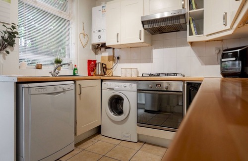 Liverpool House | Pass the Keys | 2 Bed Charming Home by Sefton Park, Liverpool