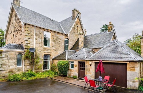 Cupar House | Pass the Keys | 3 Bedroom Cottage in Cupar