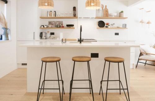 Wapping House | Pass the Keys - Beautiful designer Maisonette with Garden and BBQ
