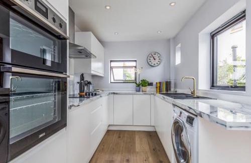 Felpham House | Pass the Keys Delightful 2 Bed House a Stones Throw From Beach