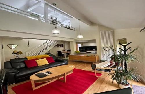 Bath House | Pass the Keys Delightful Cottage Sydney Gardens private parking