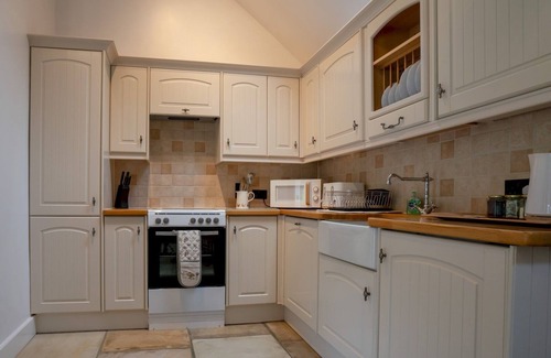 Aston Magna House | Pass the Keys | Secluded 2 bedroom cottage in scenic Aston Magna