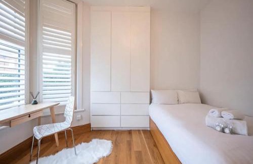 Lewisham Apartment | Pass the Keys Hither Green ground floor flat with garden London