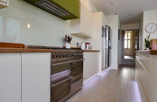 Borth House | Pass the Keys | Luxury 7 Bed Beachfront Victorian Terrace House