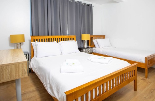 Gillingham House | Pass the Keys | Modern, Cosy and Luxury House for 8