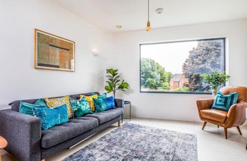 Chichester Apartment | Pass the Keys Modern 2 Bedroom City Apartment With Parking