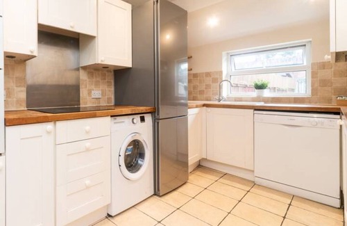Surbiton House | Pass the Keys | Modernised family-friendly cottage