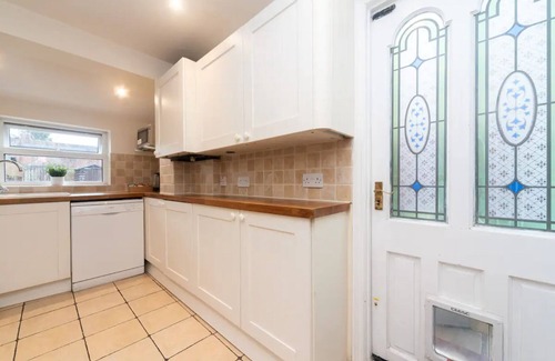 Surbiton House | Pass the Keys | Modernised family-friendly cottage