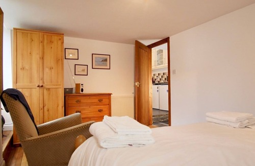 Glandyfi House | Pass the Keys | Nant-y-Bwythyn