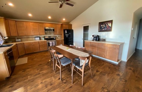 Terrebonne House | Pastoral home with mountain views for your recreational retreat.