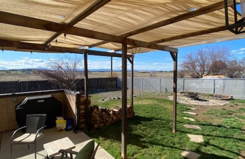 Terrebonne House | Pastoral home with mountain views for your recreational retreat.