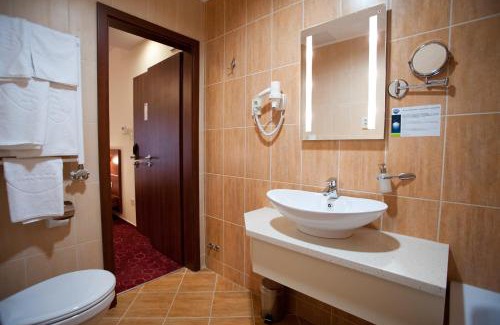 Szentendrei Hotel | Patak Park Hotel Visegrád