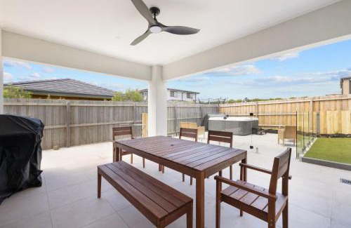 San Remo House | Paterson Retreat