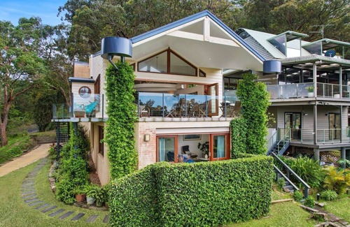Patonga House | Patonga Views holiday retreat 2 night minimum stay