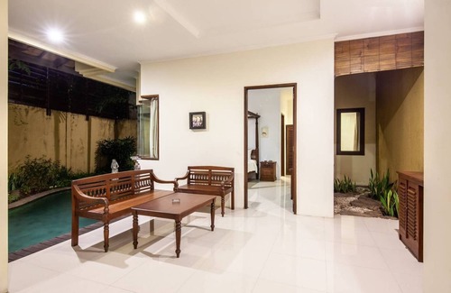 Sunset Road Boat Rental | PB - 5BR - V1+V2 · ❤️5-BR Private Pool Villa Walk to Seminyak Beach