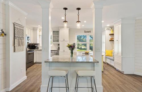 Pelican Bay House | PB48: 48 Pelican Bay