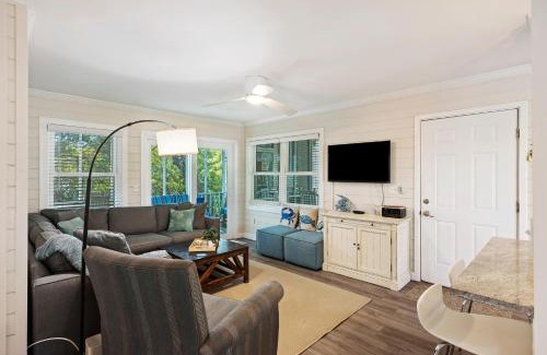 Pelican Bay House | PB48: 48 Pelican Bay