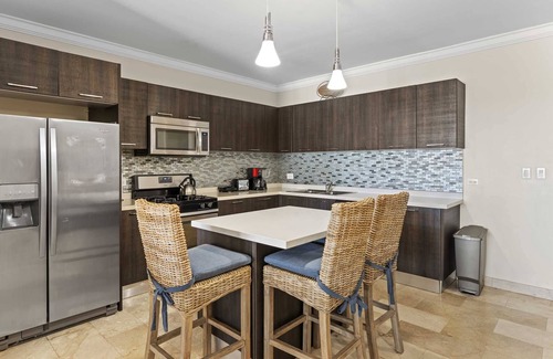 Washington Condo | PC410 - Pool View - Perfect for families or group - Close to Palm Beach - 2BR