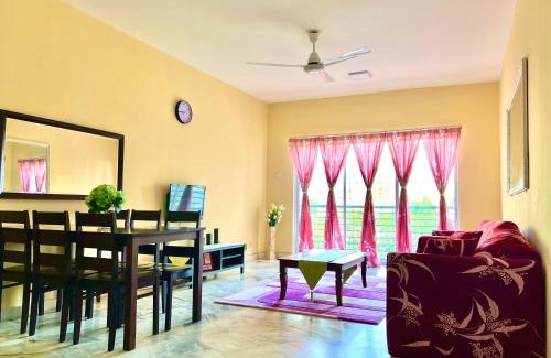 Baharu Apartment | PD VIP Pool View w WiFi - Anugerah Staycation