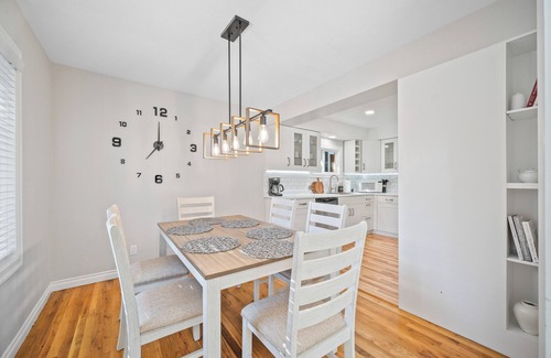 Madison South House | PDX Stay w/BBQ, Firepit & Pool Table