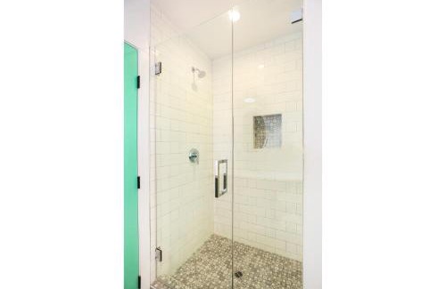 Los Angeles Apartment | Peace Palace 56