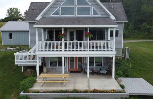 Naples House | Peace Pond Acres in the heart of the Finger Lakes