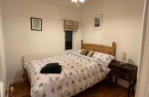 Glastonbury House | Peace & tranquility in the centre of town