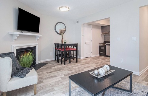 Charlotte Apartment | Peaceful 1-bedroom apartment in SouthPark w/Wi-Fi