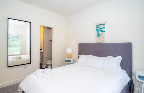 Wendover - Sedgewood Apartment | Peaceful 1BR with Patio and Gym