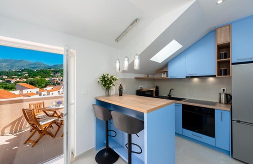 Srebreno Apartment | Peaceful 2-bedroom apartment Srebreno