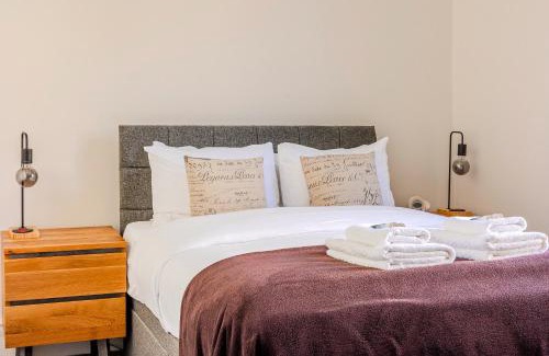 Streatham Apartment | Peaceful 2BR MultiLVL apartment in Streatham