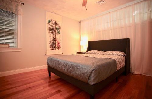Melrose Apartment | Peaceful 2BR near US Route 1 and Boston