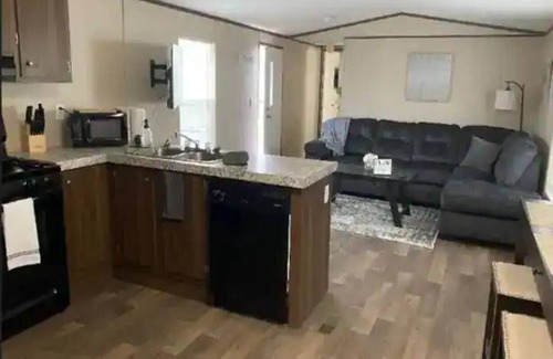 Albany House | Peaceful Albany Getaway Close to Muncie & BSU