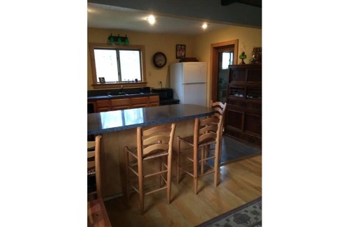 Jasper House | Peaceful and private cabin overlooking the Little Buffalo River.