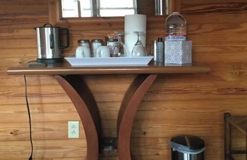 Jasper House | Peaceful and private cabin overlooking the Little Buffalo River.