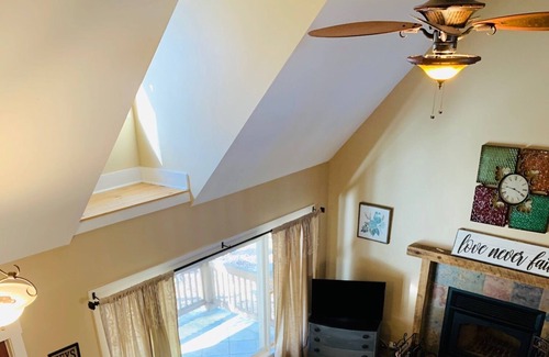 Chestnut Springs House | Peaceful and spacious mountain stay