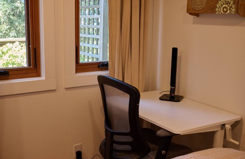 Berkeley Hills Apartment | Peaceful Berkeley Hills Studio - Bay View + Private Deck + Prime Location