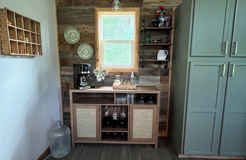 Stillwater Cottage | Peaceful Boho Retreat Nestled in the Woods – 5 Mins from Downtown