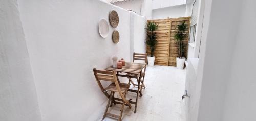 Perchel Norte Apartment | Peaceful & bright apartment with patio - Center