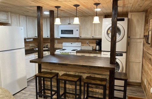 Duff Cabin | Peaceful cabin in the center of riding country!