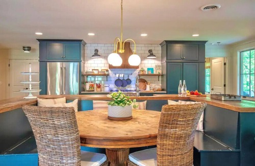 Langston Mile Village House | Peaceful Cabin in the Woods