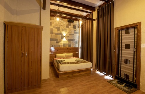 Baluwapati Deupur Hotel | Peaceful Cottage & Cafe du Mont